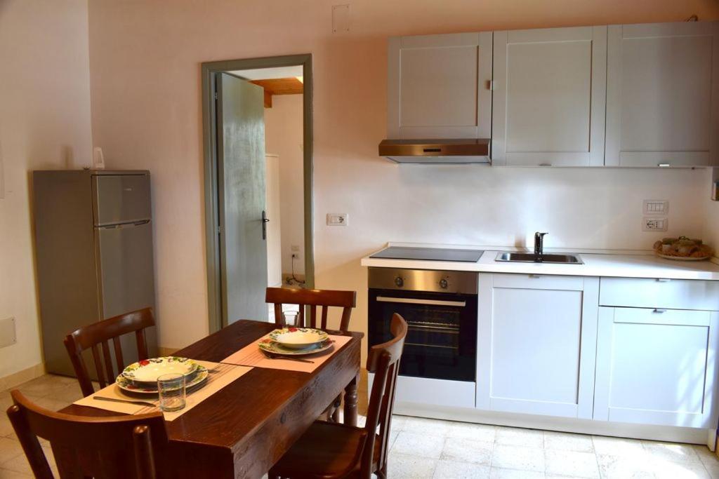 La Casa Del Cancello Di Borgo Carbone ลอกรี ภายนอก รูปภาพ